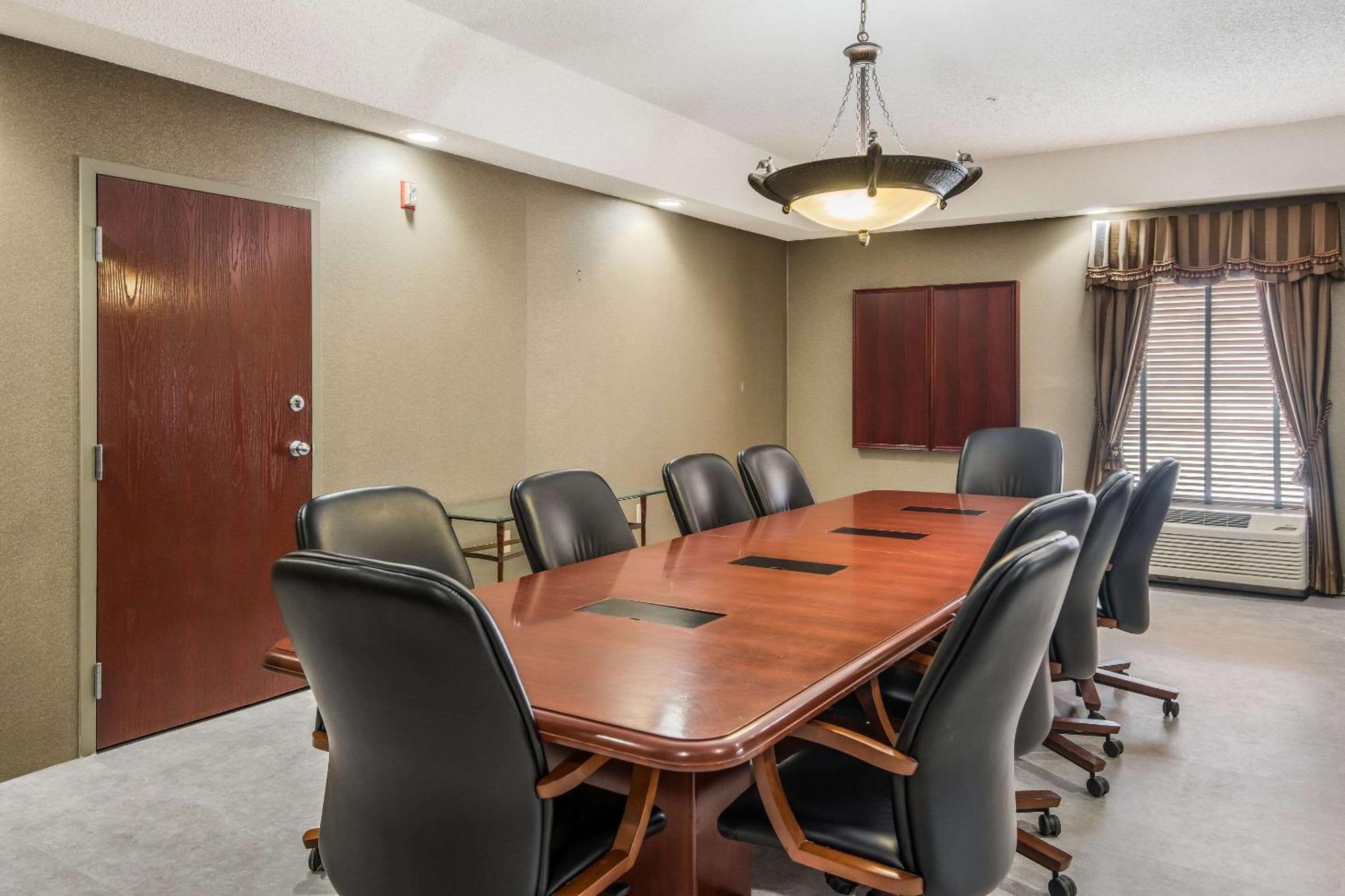 Quality Inn & Suites Quincy - Downtown Екстер'єр фото