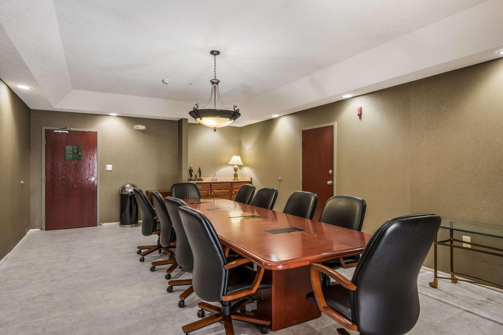 Quality Inn & Suites Quincy - Downtown Екстер'єр фото