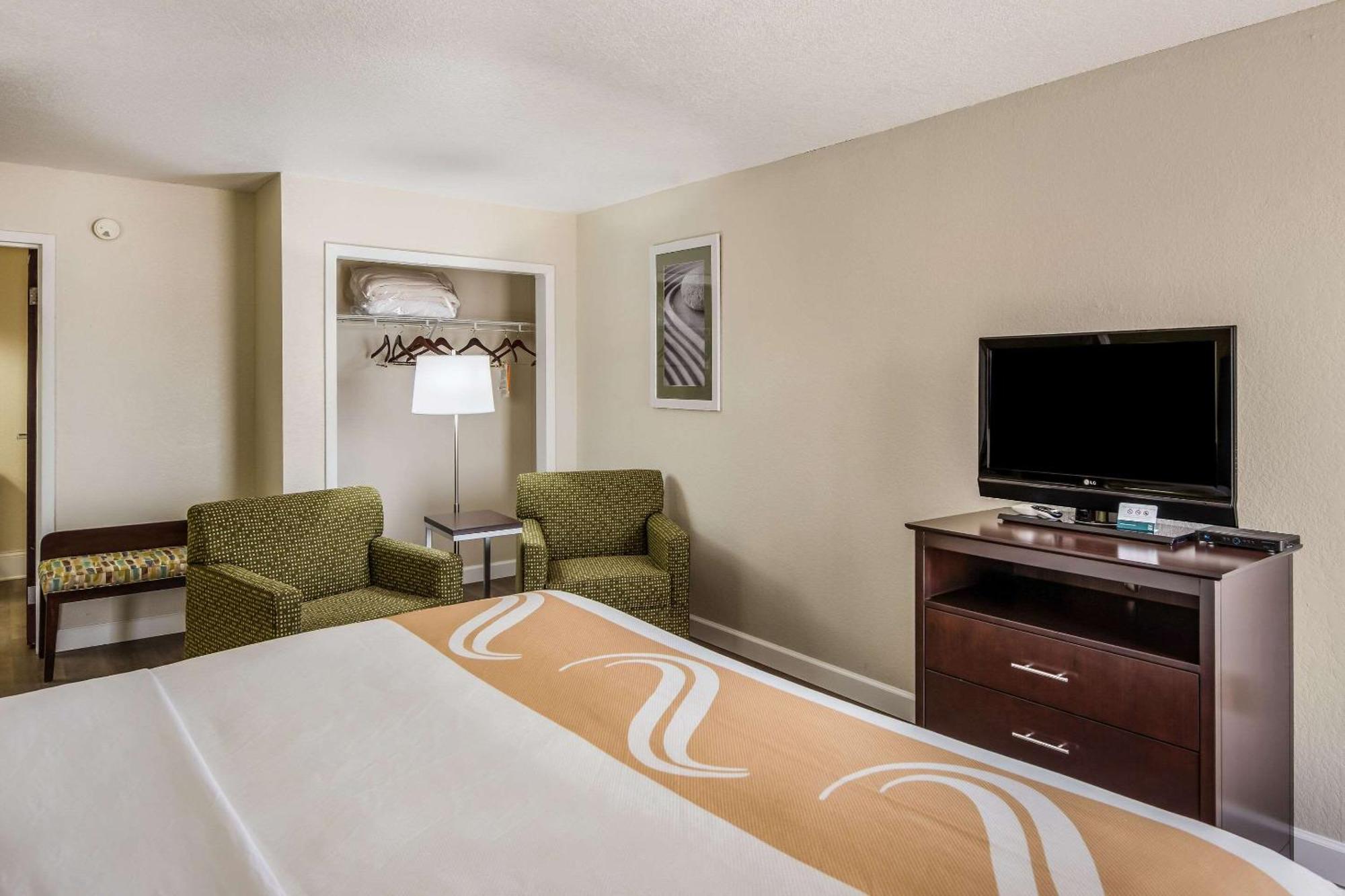 Quality Inn & Suites Quincy - Downtown Екстер'єр фото