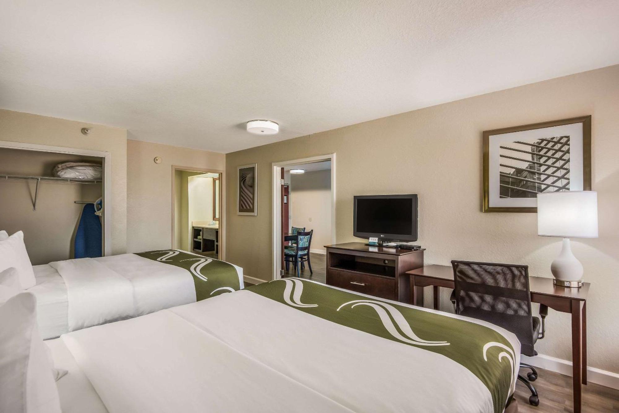 Quality Inn & Suites Quincy - Downtown Екстер'єр фото