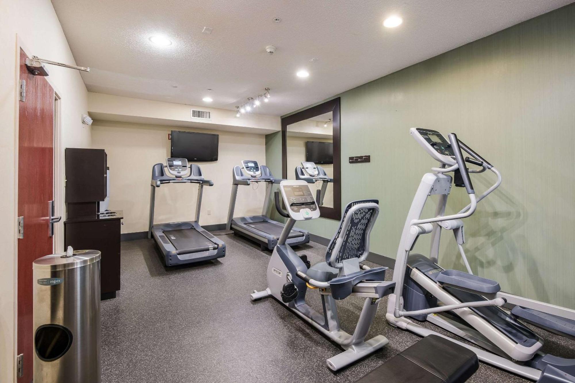 Quality Inn & Suites Quincy - Downtown Екстер'єр фото