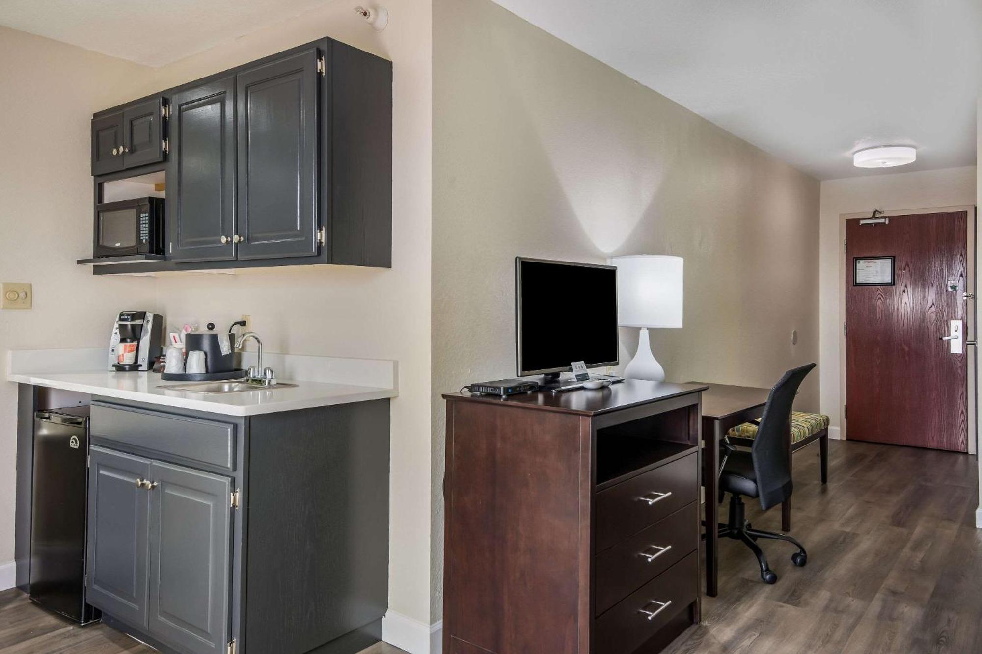 Quality Inn & Suites Quincy - Downtown Екстер'єр фото