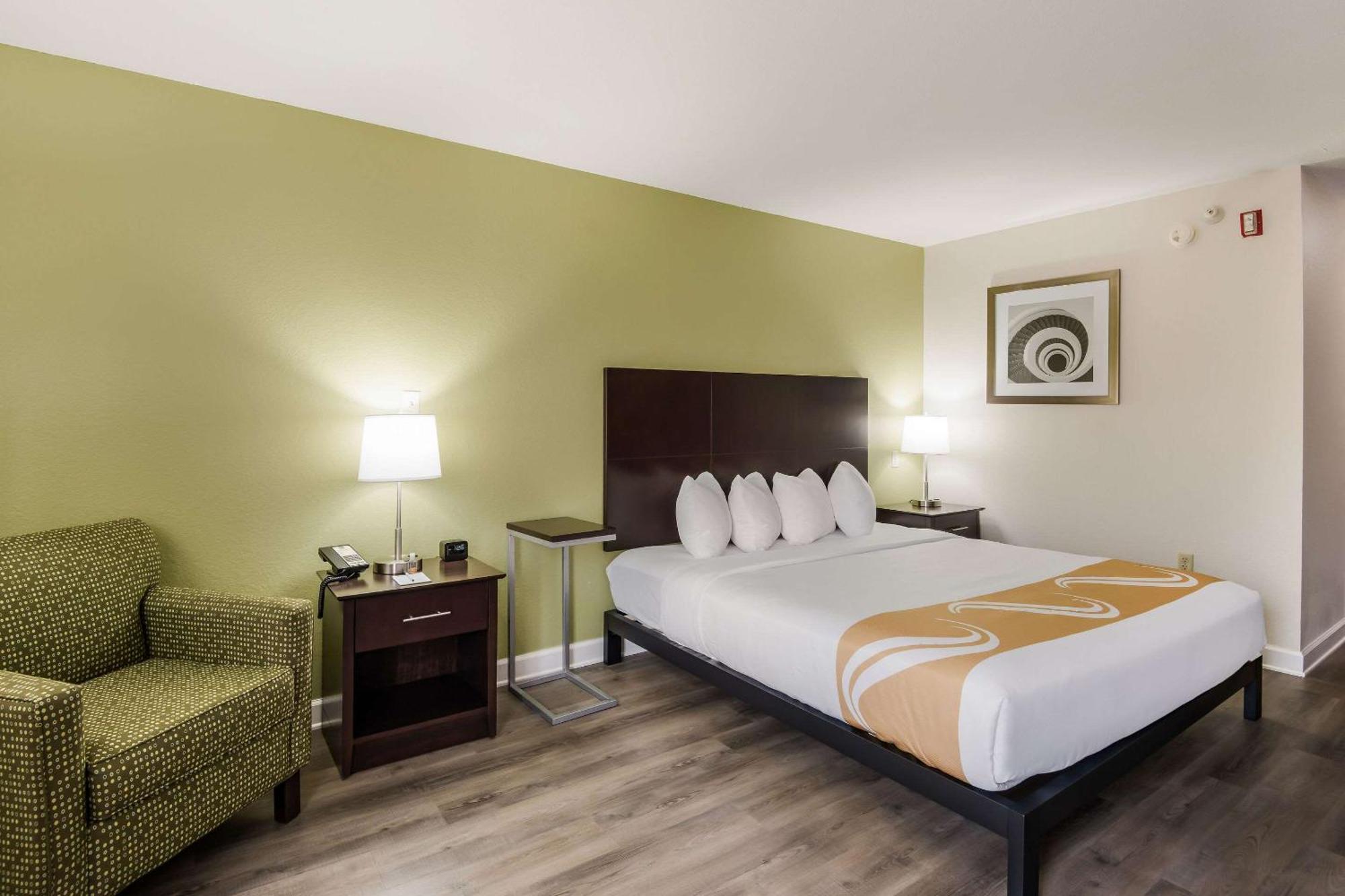 Quality Inn & Suites Quincy - Downtown Екстер'єр фото