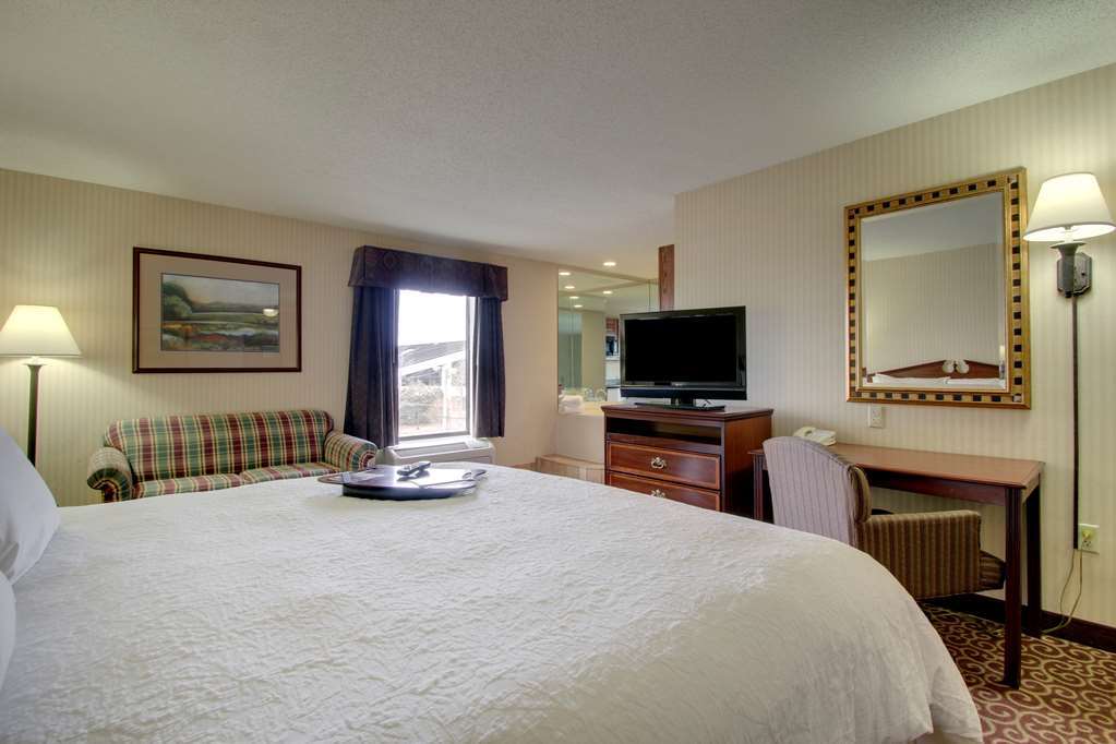 Quality Inn & Suites Quincy - Downtown Номер фото