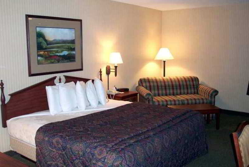 Quality Inn & Suites Quincy - Downtown Номер фото