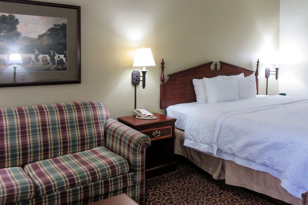 Quality Inn & Suites Quincy - Downtown Номер фото