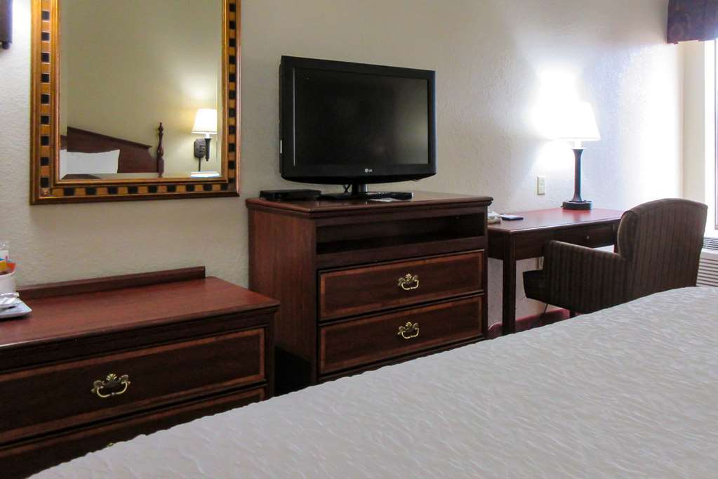 Quality Inn & Suites Quincy - Downtown Номер фото