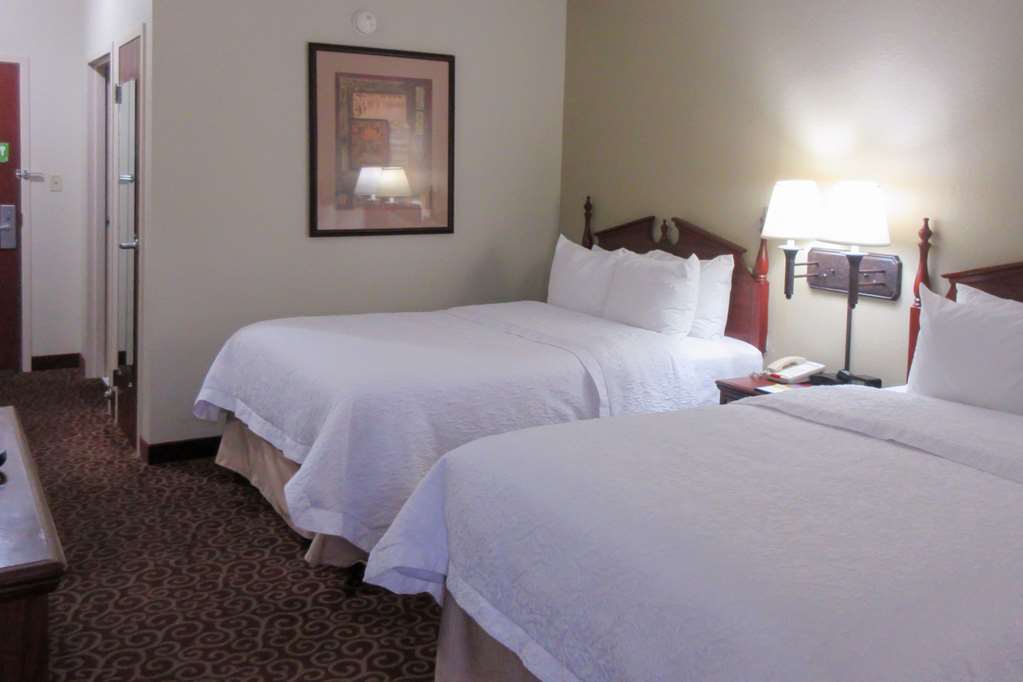 Quality Inn & Suites Quincy - Downtown Номер фото